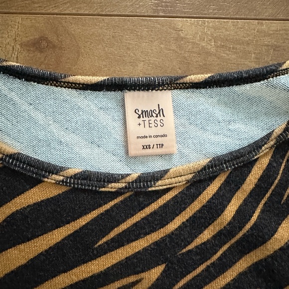 Smash & Tess Teresa Tiger Sweater Dress - Picture 4 of 7